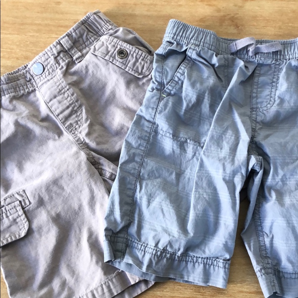 2 pairs of 5-6 year shorts.